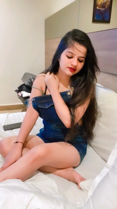 model Call Girls in Chanakyapurii