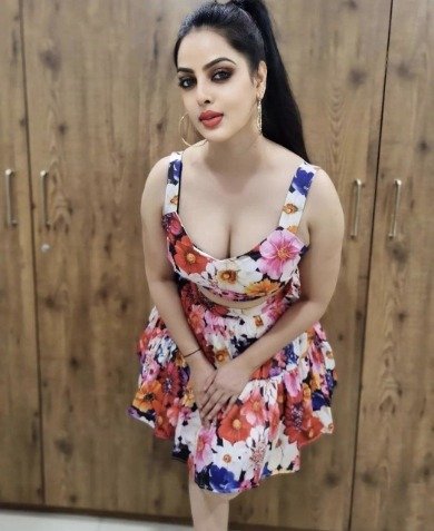 model Call Girls in Chanakyapurii