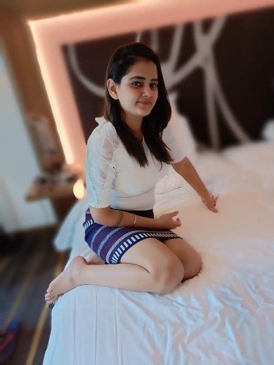model Call Girls in Chanakyapurii